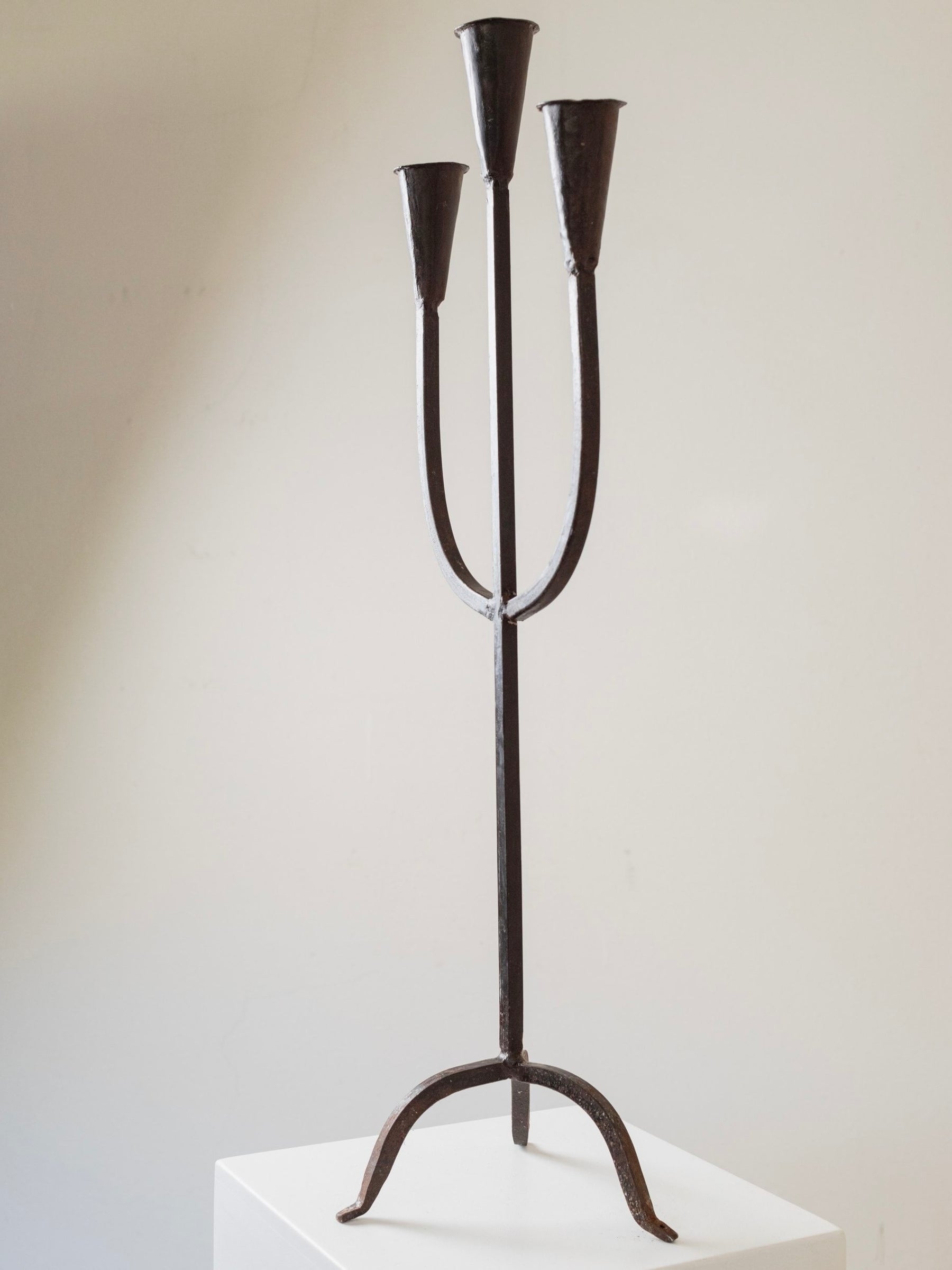 Candle holder iron